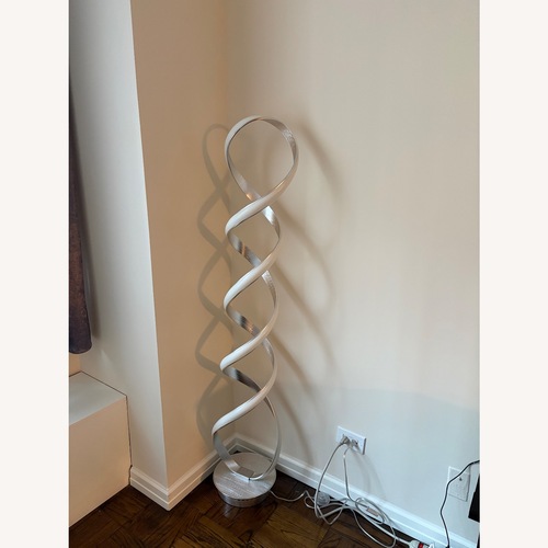 Used Modern Floor Lamp for sale on AptDeco