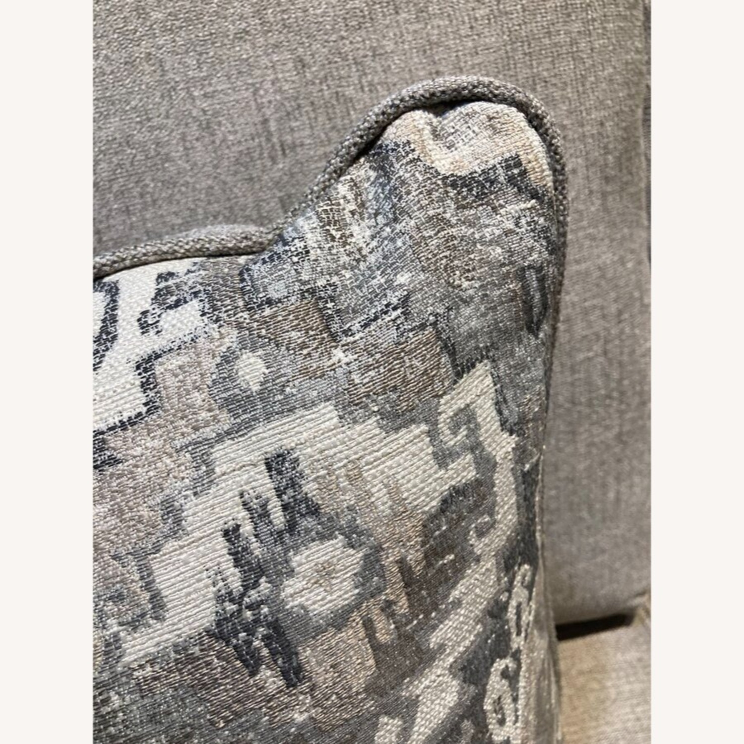 Ashley Furniture Sararose Heather Loveseat - image-5