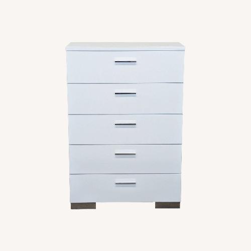 Used Coaster Felicity Modern 5-Drawer White Chest for sale on AptDeco