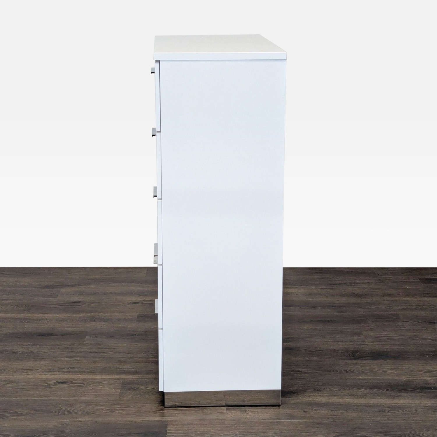 Coaster Felicity Modern 5-Drawer White Chest  - image-5