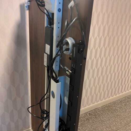 Used UPLIFT Electric Adjustable Standing Desk for sale on AptDeco