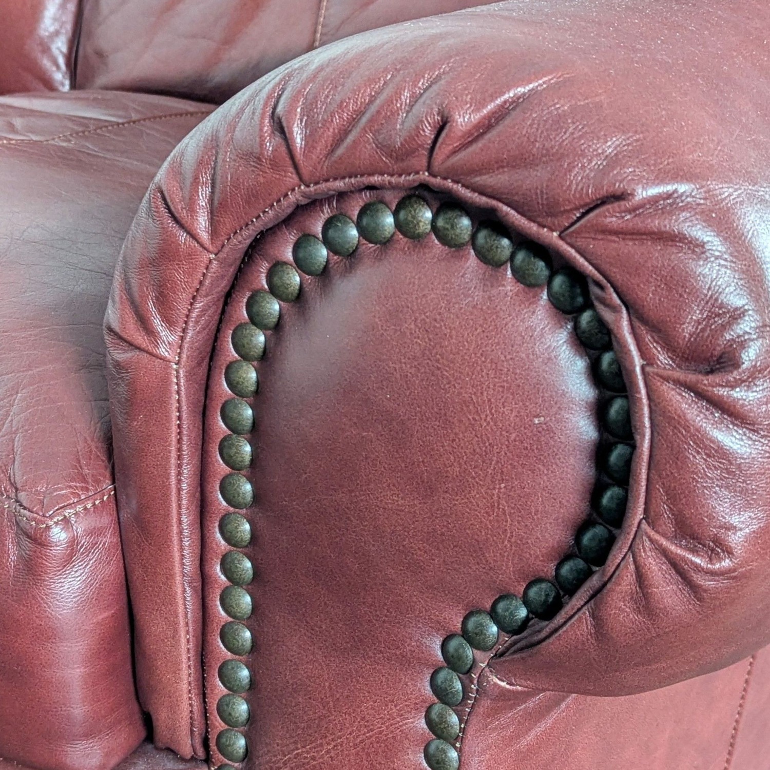 Classic 3-Seat Leather Sofa with Rolled Arms - image-7