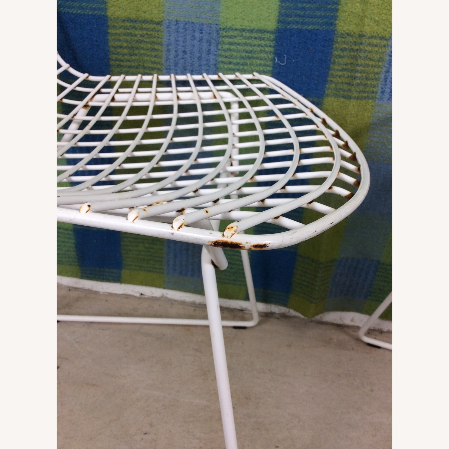 Set of 6 White Metal Chairs by Bertoia for Knoll - image-21