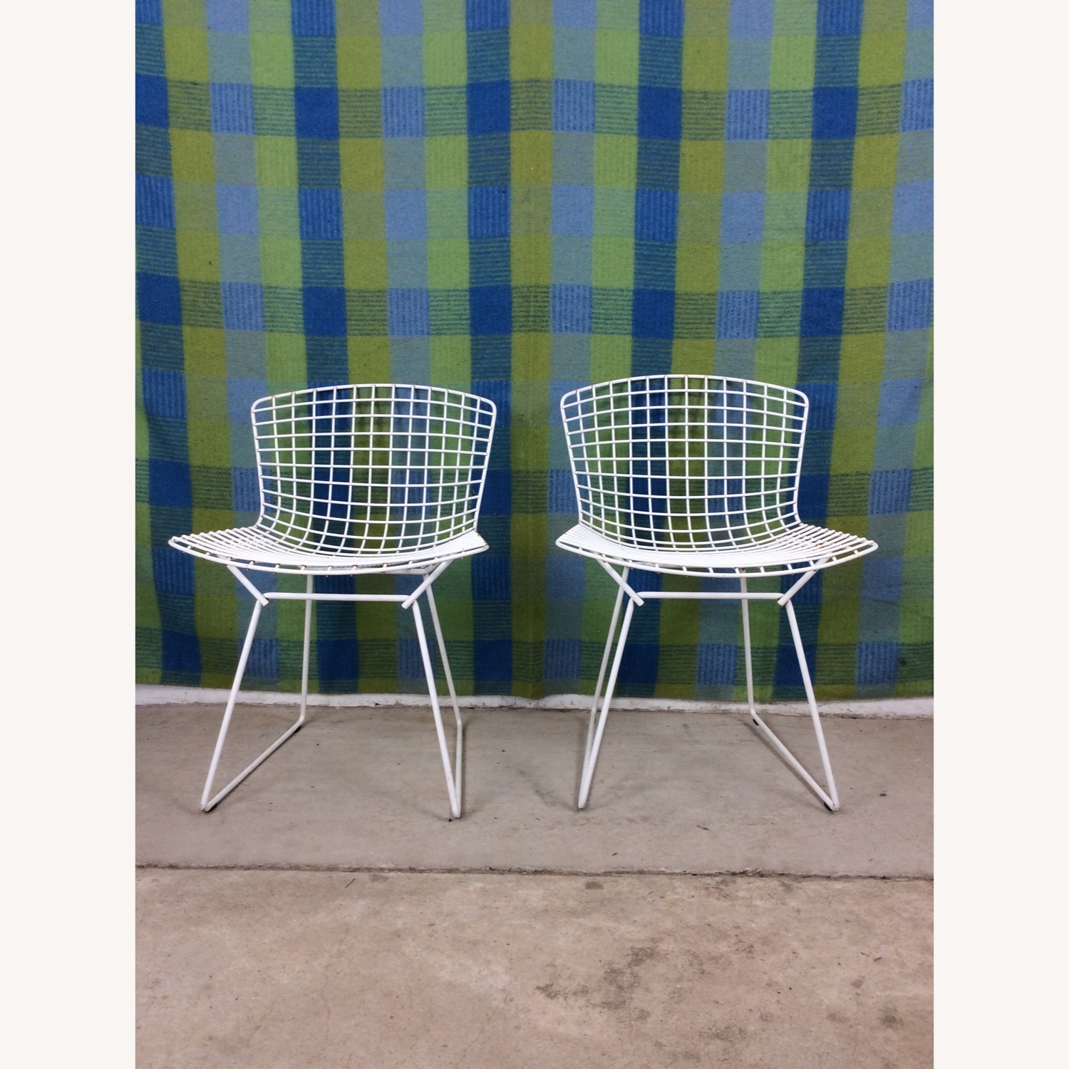 Set of 6 White Metal Chairs by Bertoia for Knoll - image-12