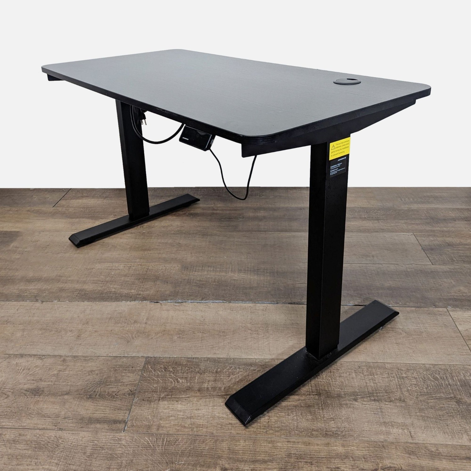 Maidesite Electric Height Adjustable Standing Desk - image-2