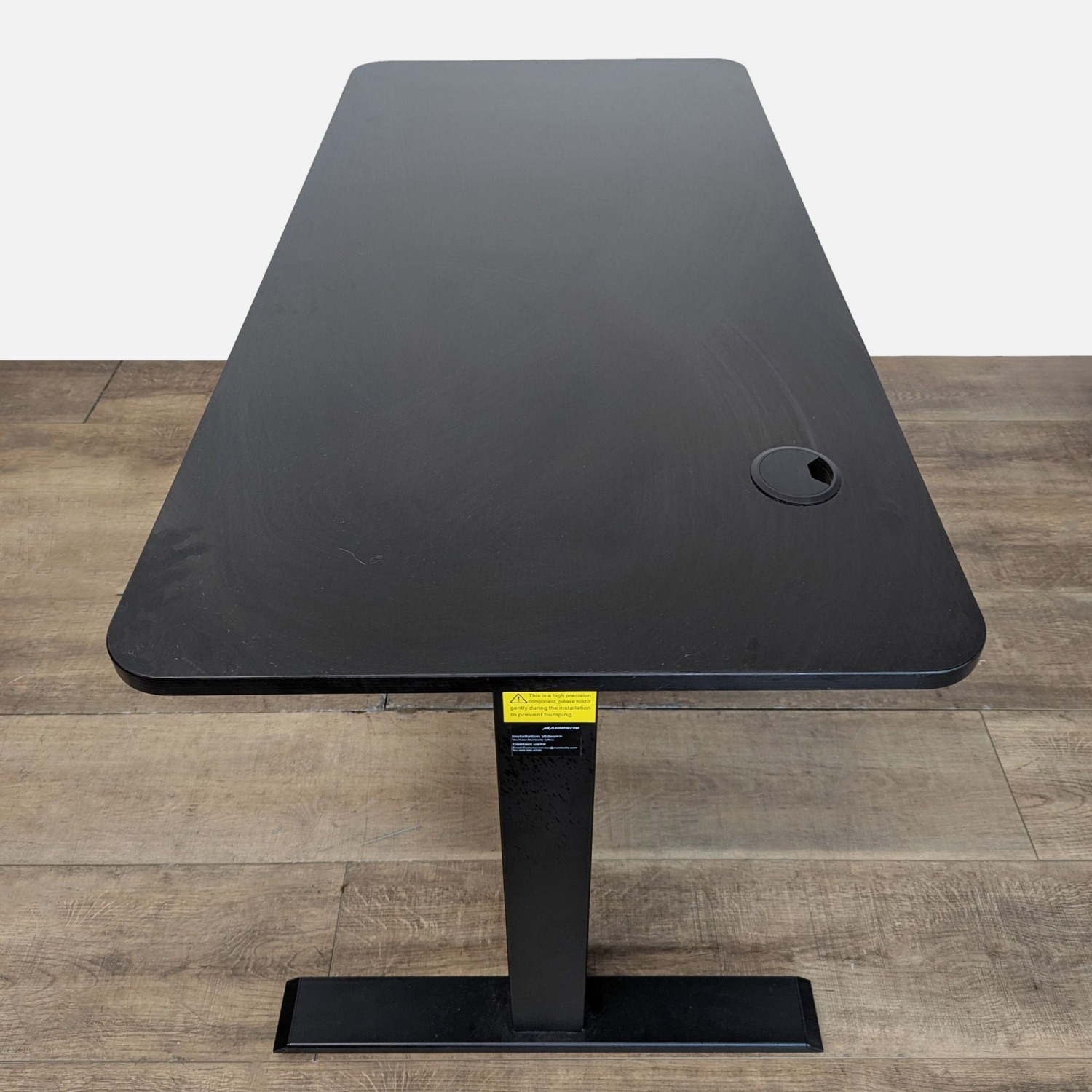 Maidesite Electric Height Adjustable Standing Desk - image-4