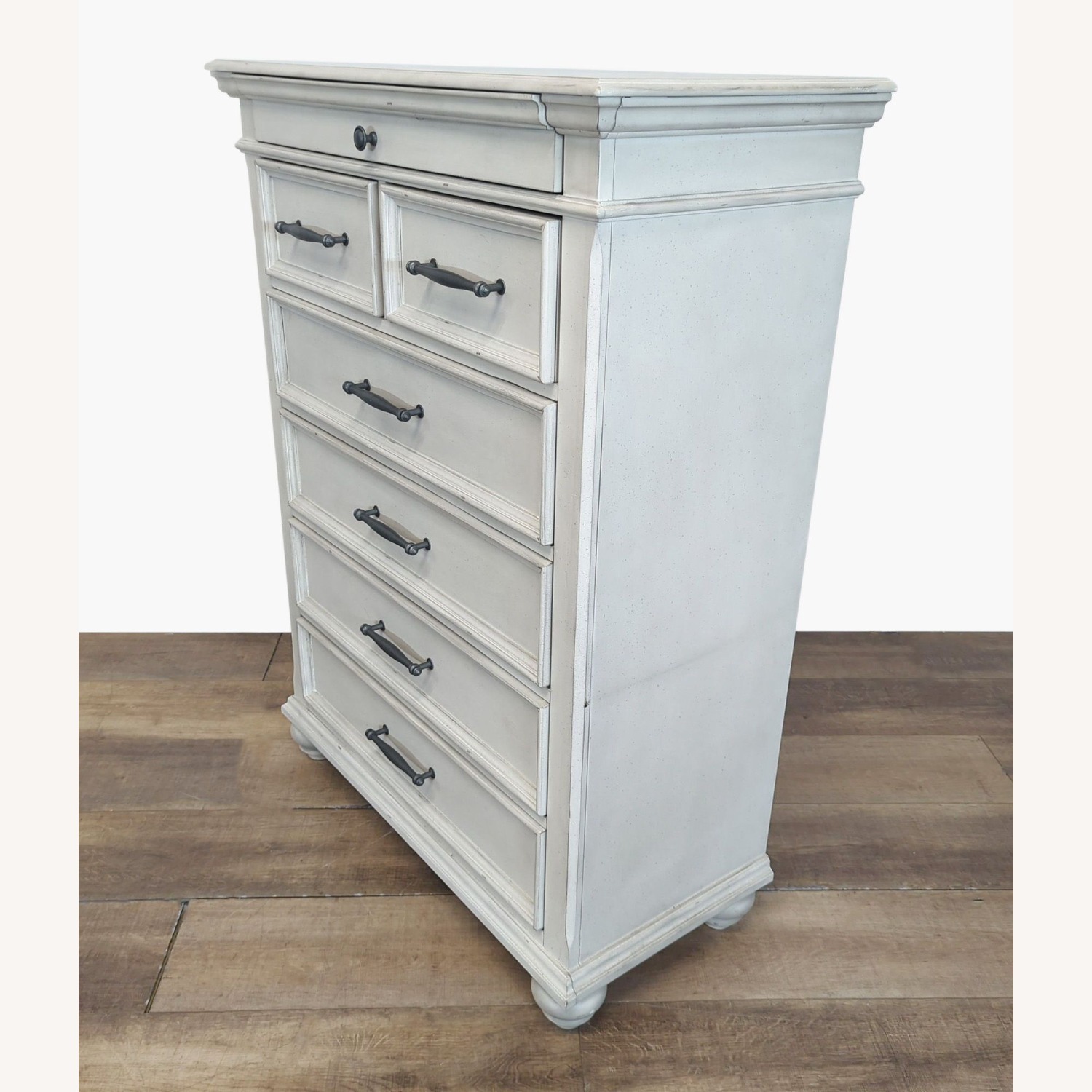 Ashley Furniture Kanwyn 7-Drawer Chest  - image-2