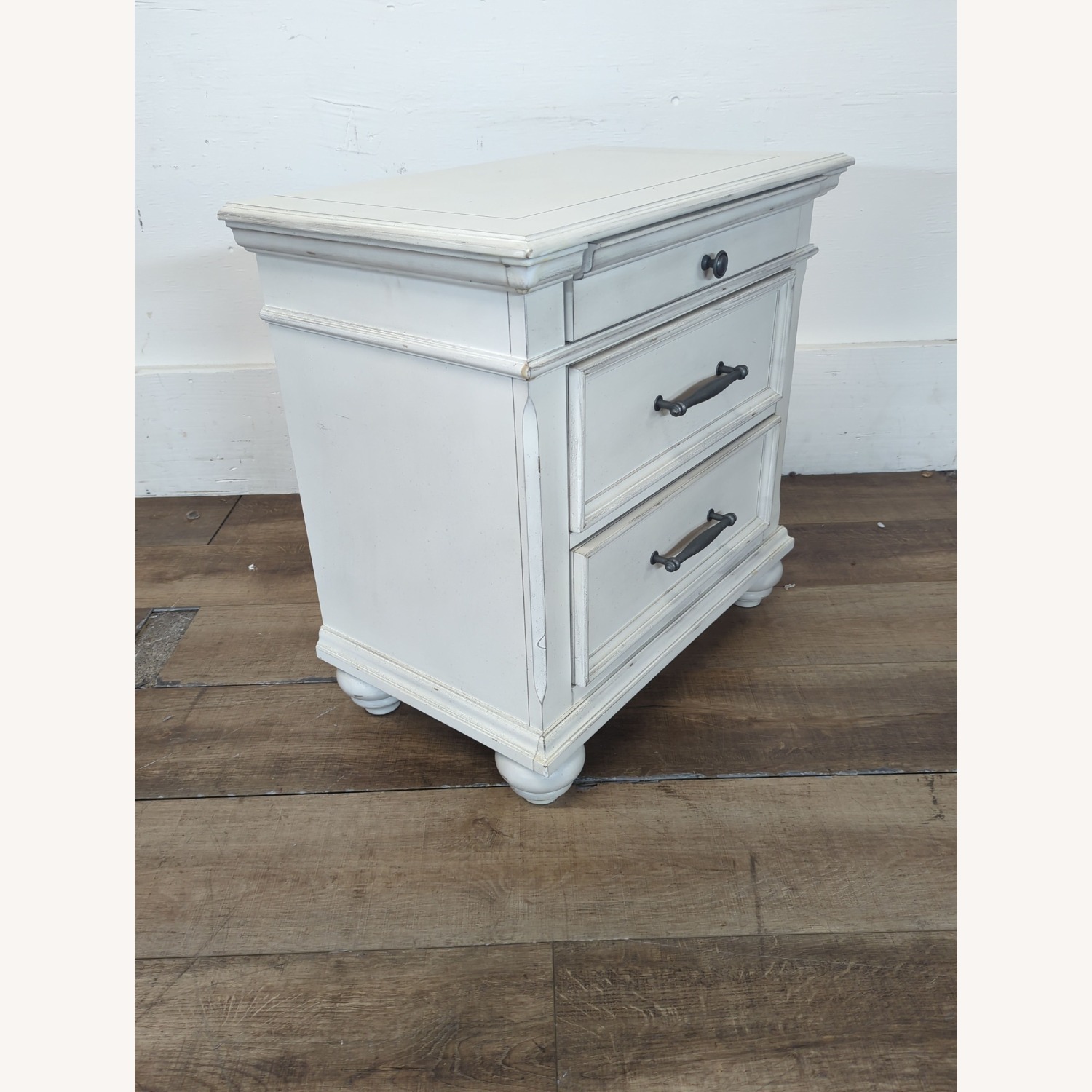 Ashley Furniture Kanwyn Three Drawer Nightstand - image-3