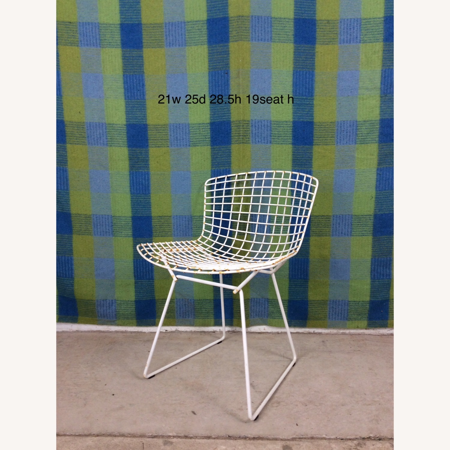 Single White Metal Chair by Bertoia for Knoll - image-13