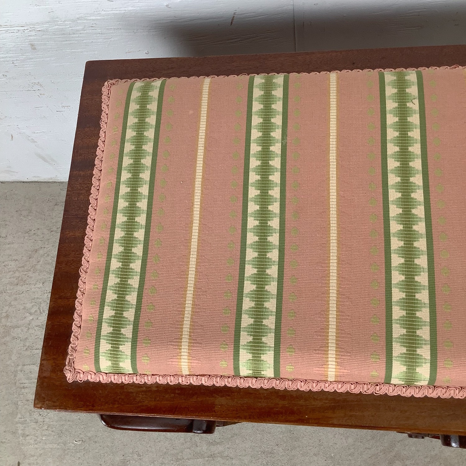 Neoclassical Scroll Base Vanity Stool - image-3