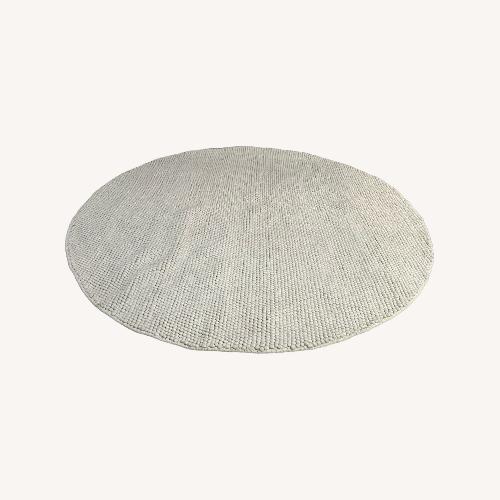 Used Safavieh Natura 287 Flatweave Round Rug in Beige for sale on AptDeco
