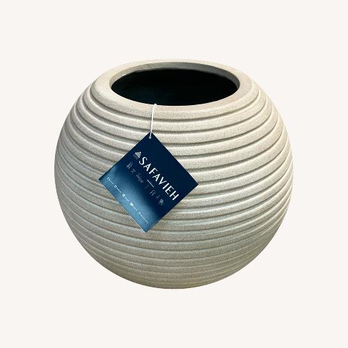 Used Safavieh Outdoor Collection Planter Pot for sale on AptDeco