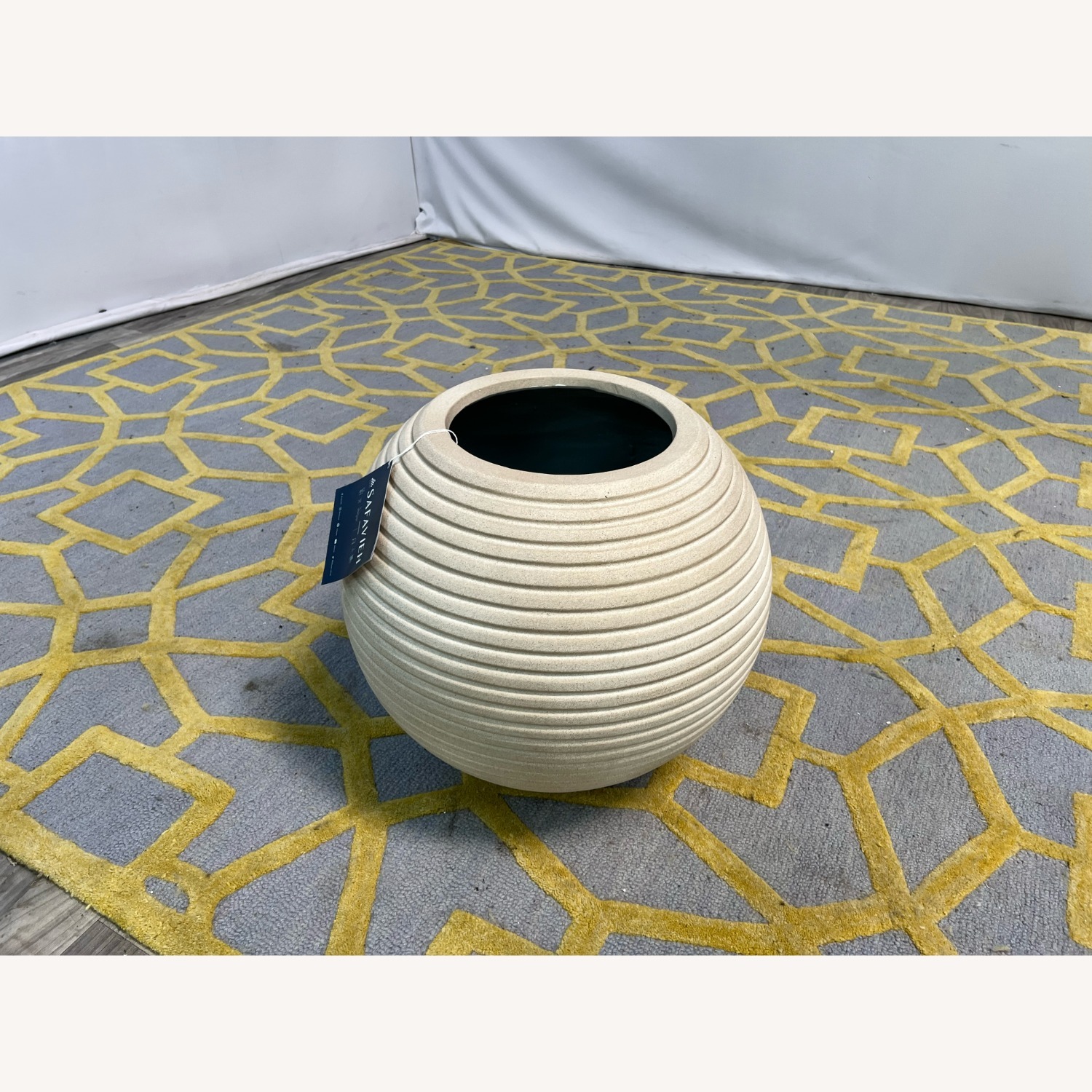 Safavieh Outdoor Collection Planter Pot - image-2