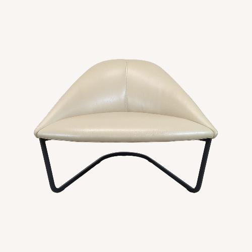 Used Arper Colina M Chair with Sled Base for sale on AptDeco