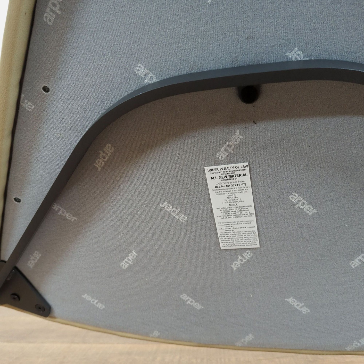 Arper Colina M Chair with Sled Base - image-2