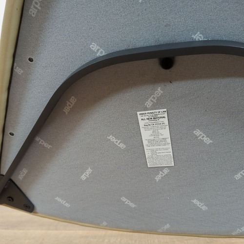 Used Arper Colina M Chair with Sled Base for sale on AptDeco