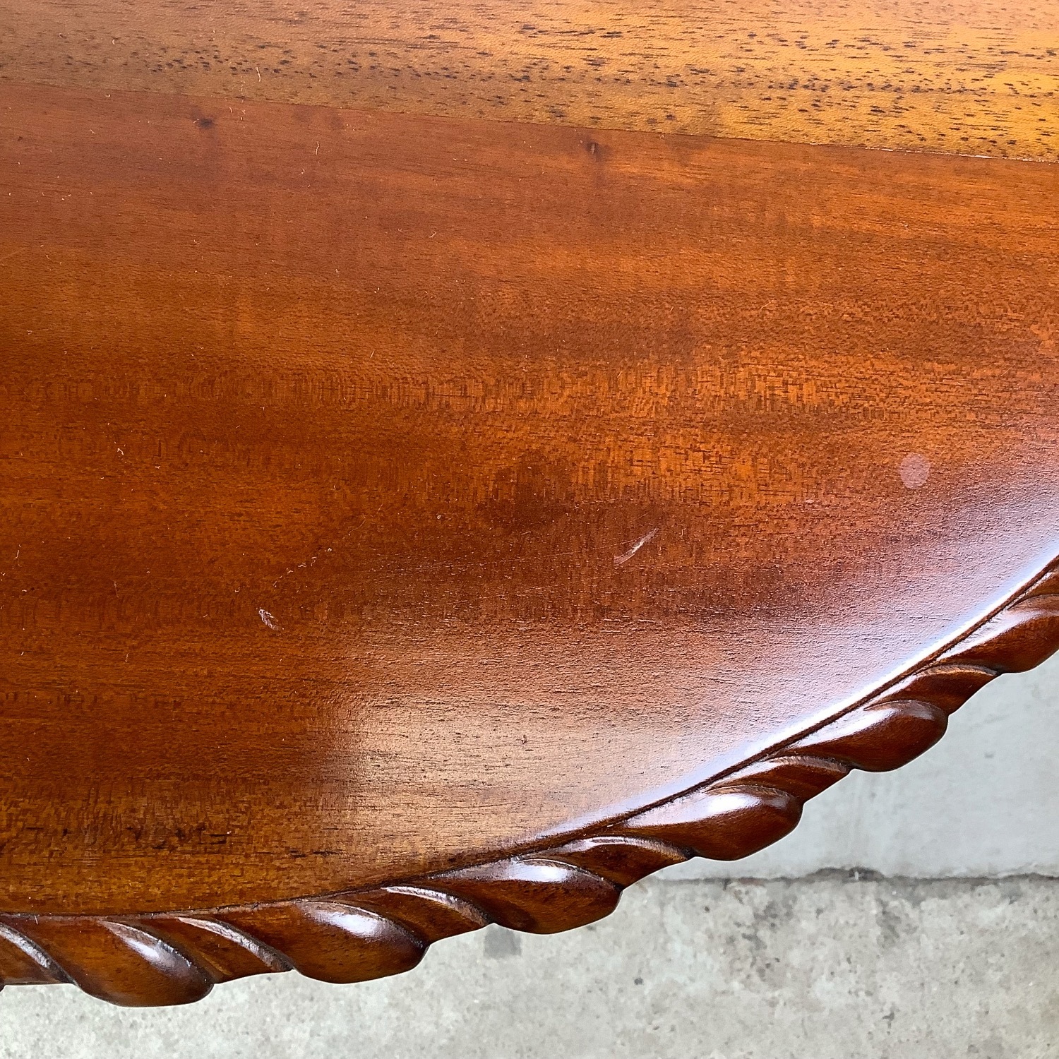 Traditional Round Pedestal Side Table - image-13