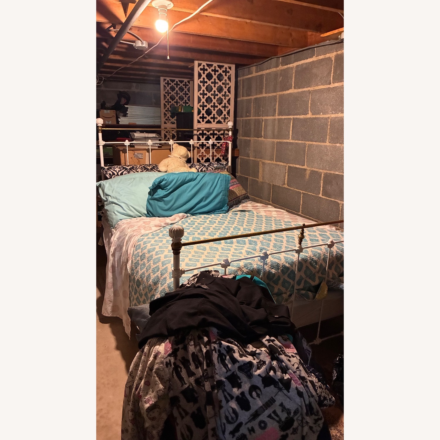 Edinburgh Iron Bed - image-6