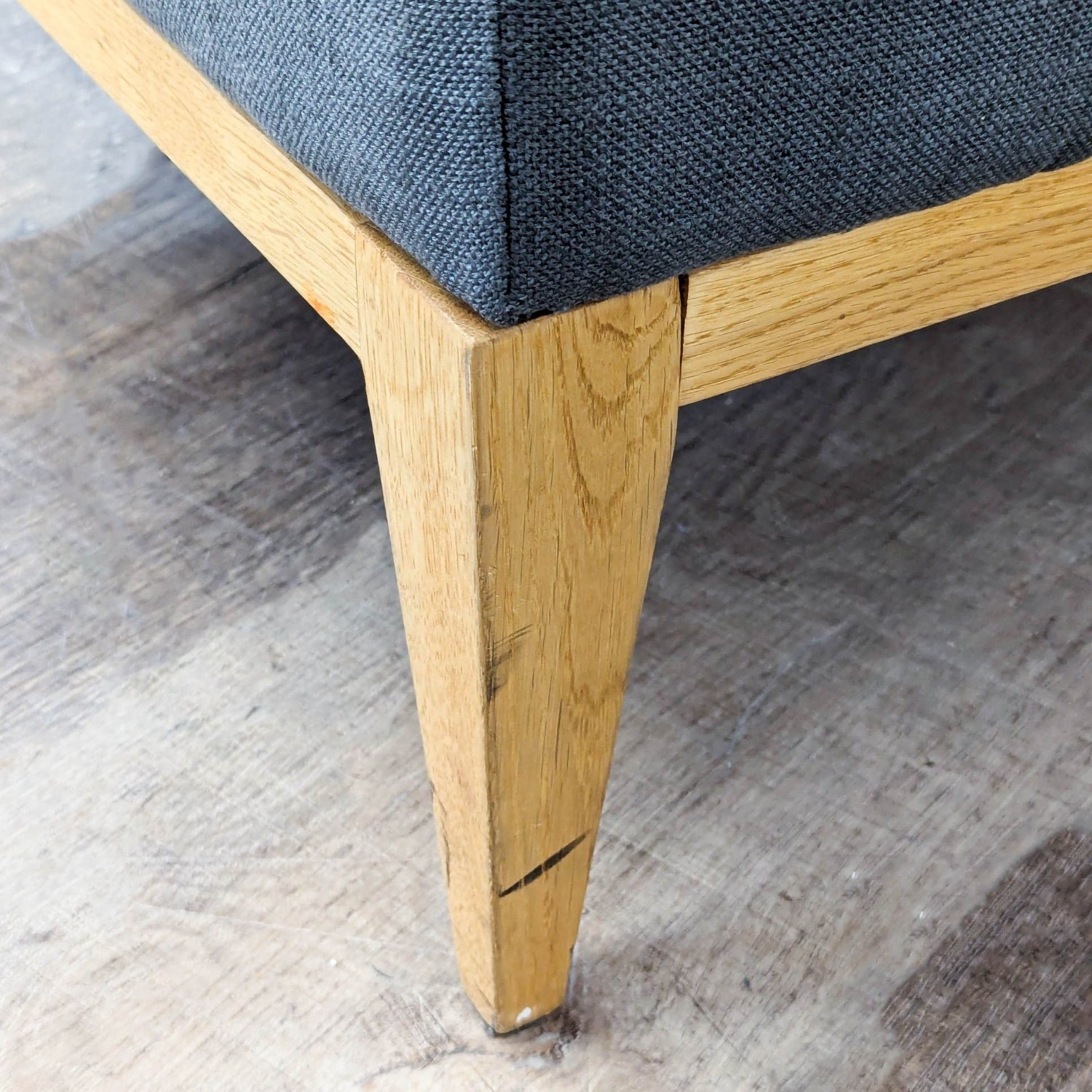 Moe‚ Home Collection Modern Accent Chair - image-3