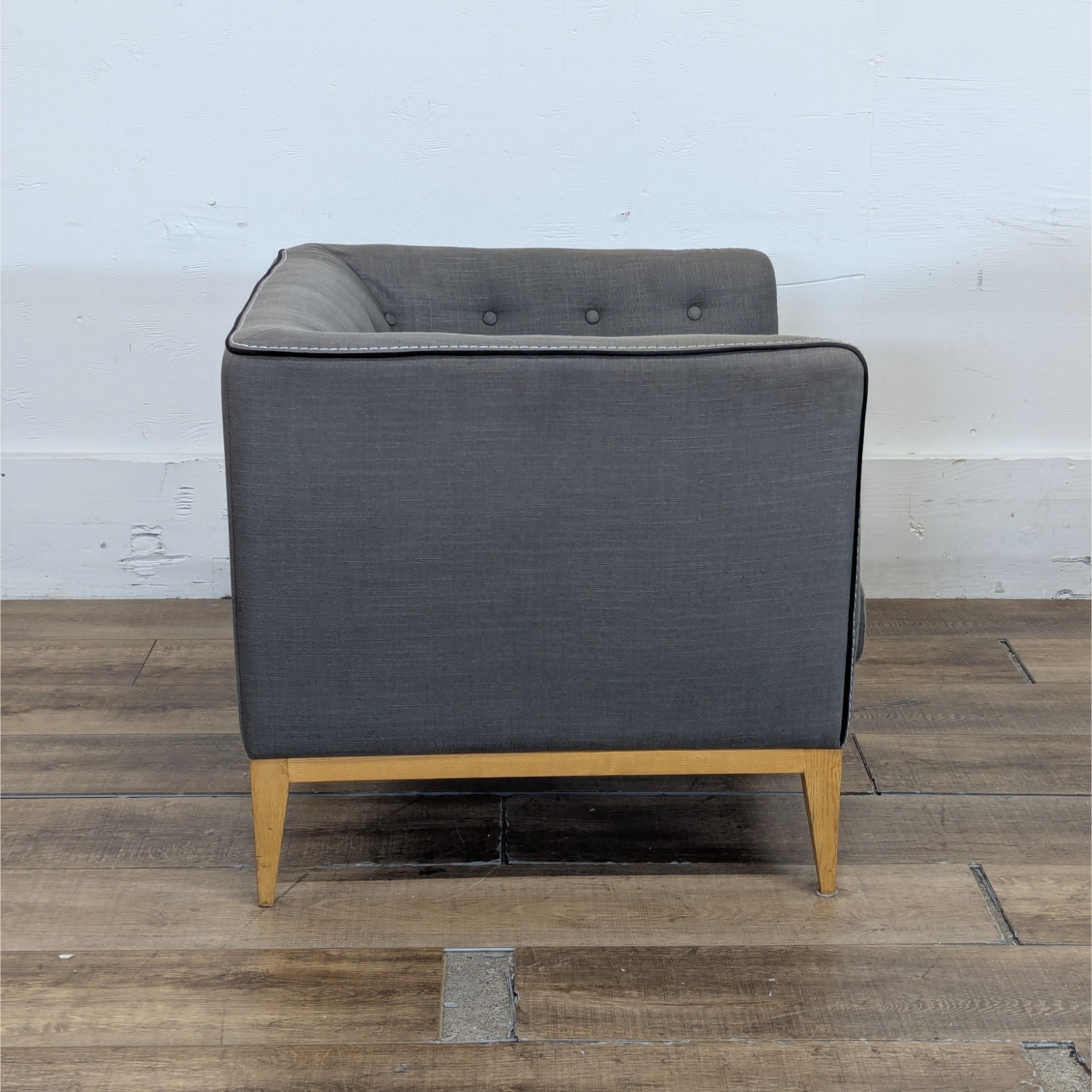 Moe‚ Home Collection Modern Accent Chair - image-5