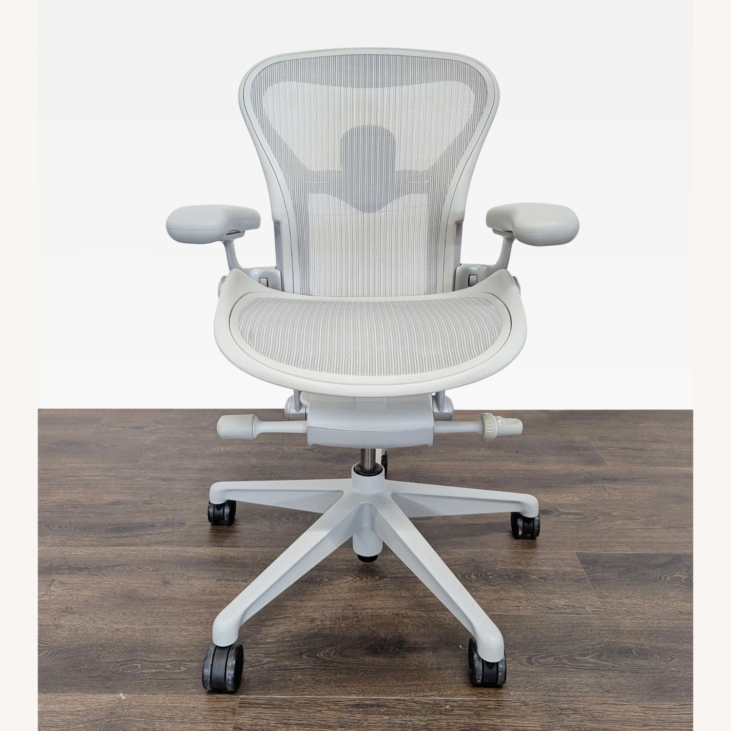 Herman Miller Aeron Chair Size A in Mineral - image-0