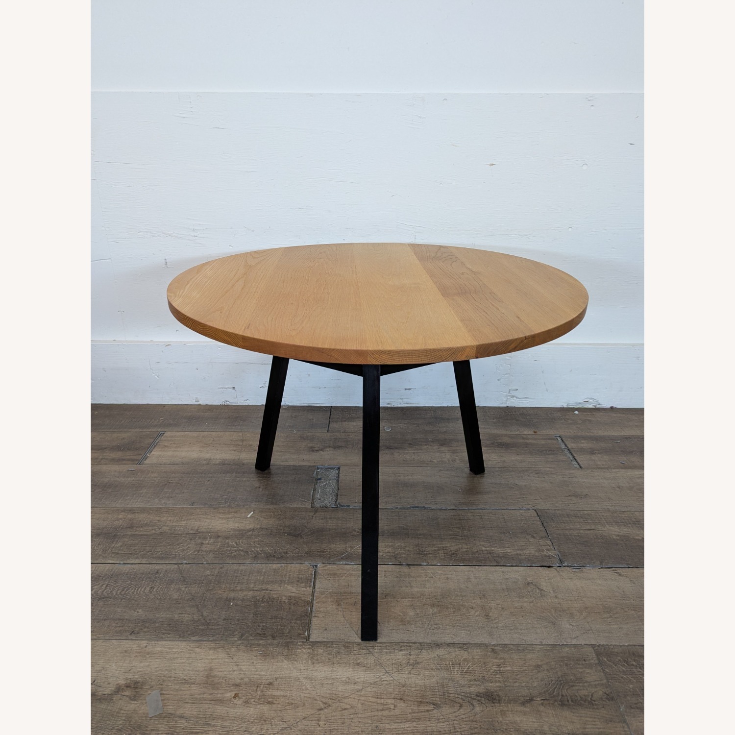 OHIO Furniture Dining Table - image-4