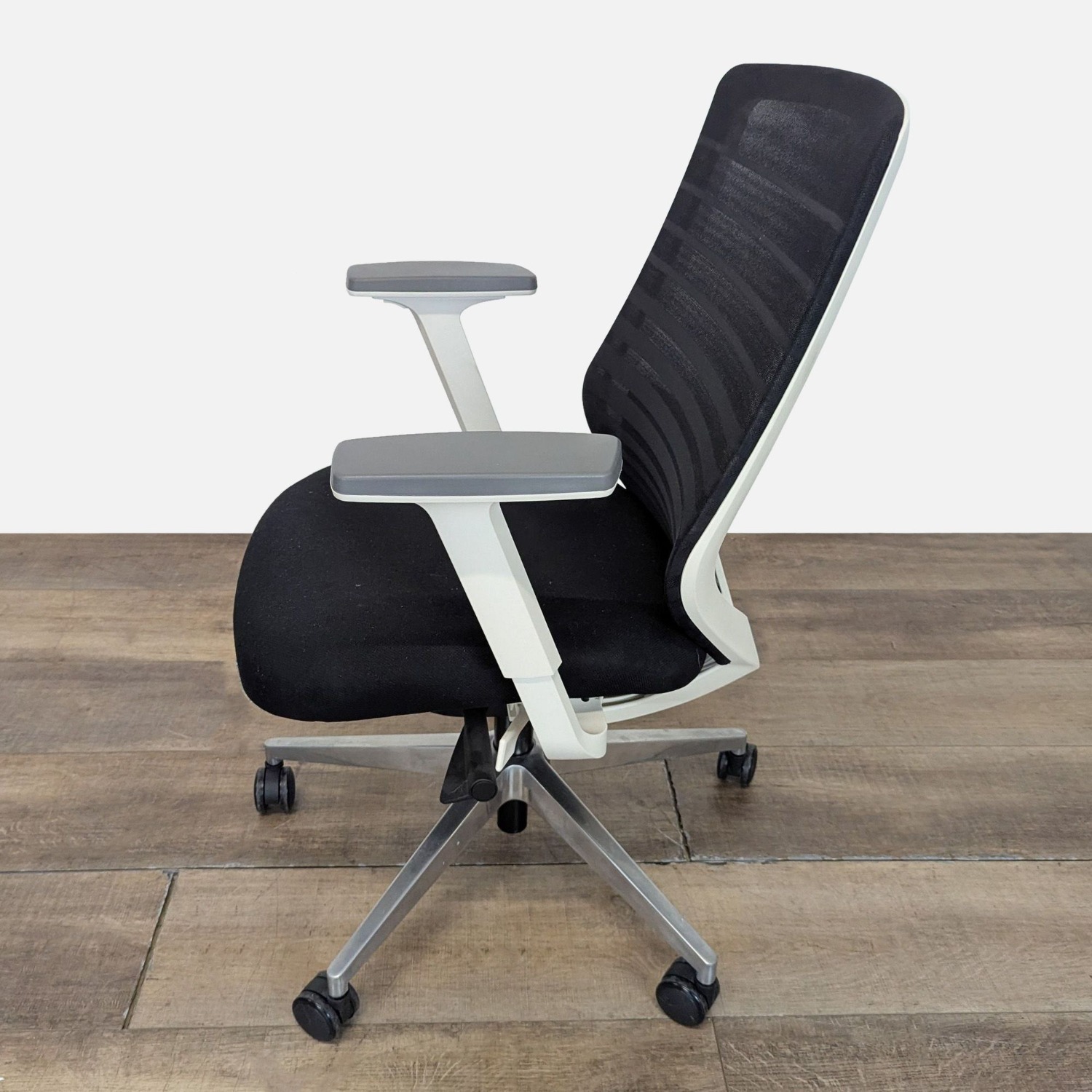 Bureau Office Inc Branch Ergonomic Office Chair - image-4