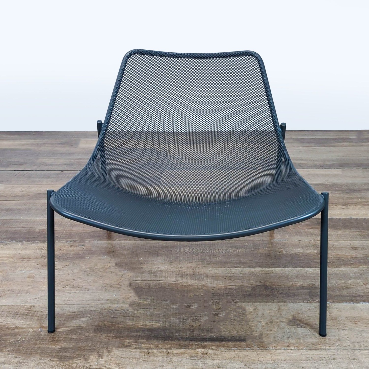 Modern Indoor/Outdoor Metal Lounge Chair - image-3