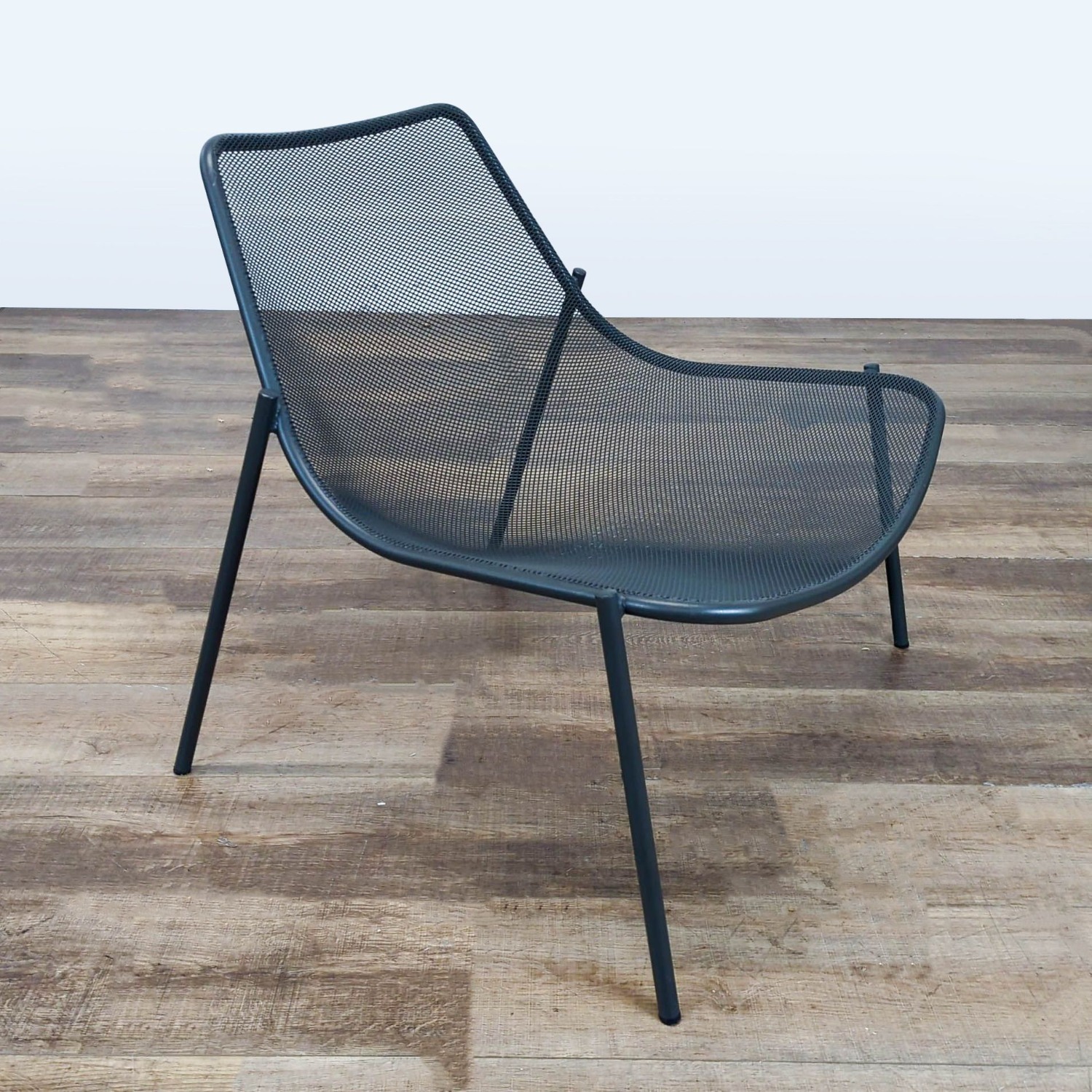 Modern Indoor/Outdoor Metal Lounge Chair - image-2
