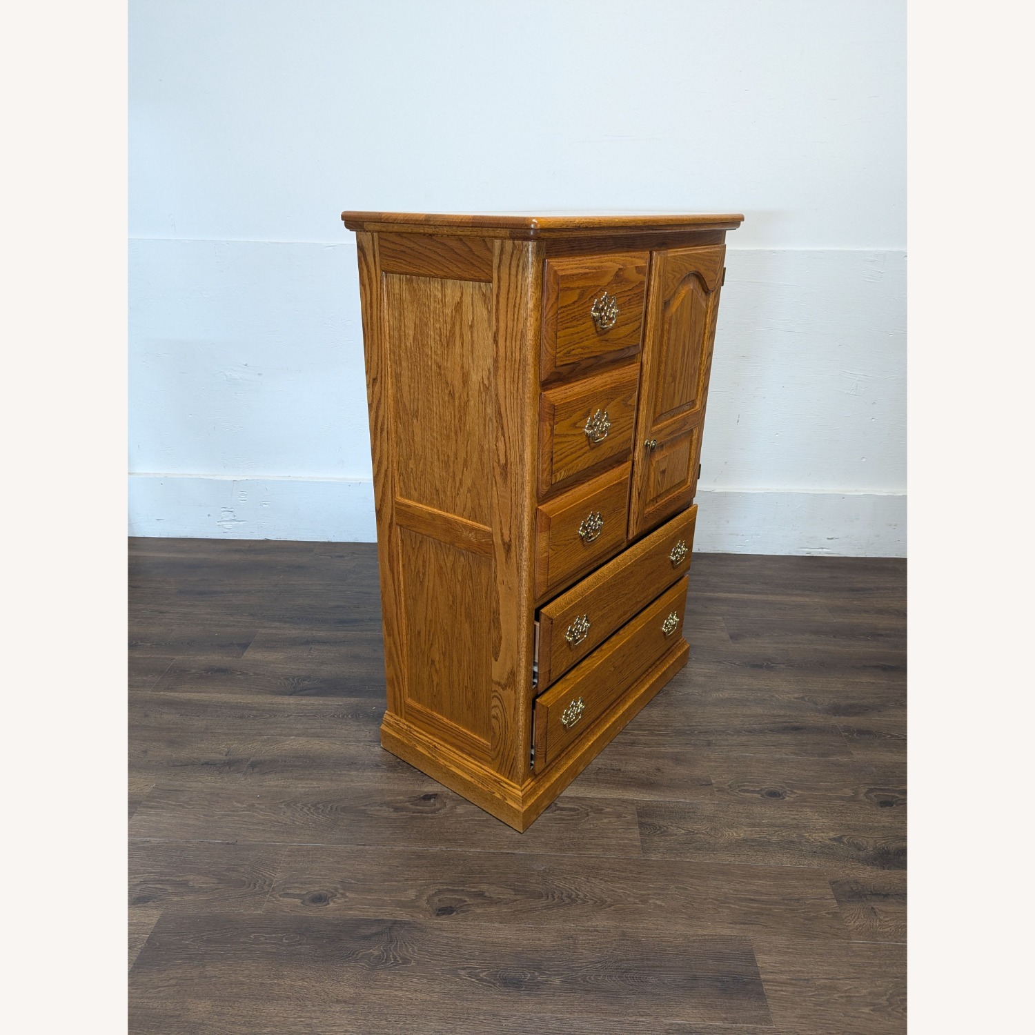 Classic Oak Chest with Cabinet - image-7
