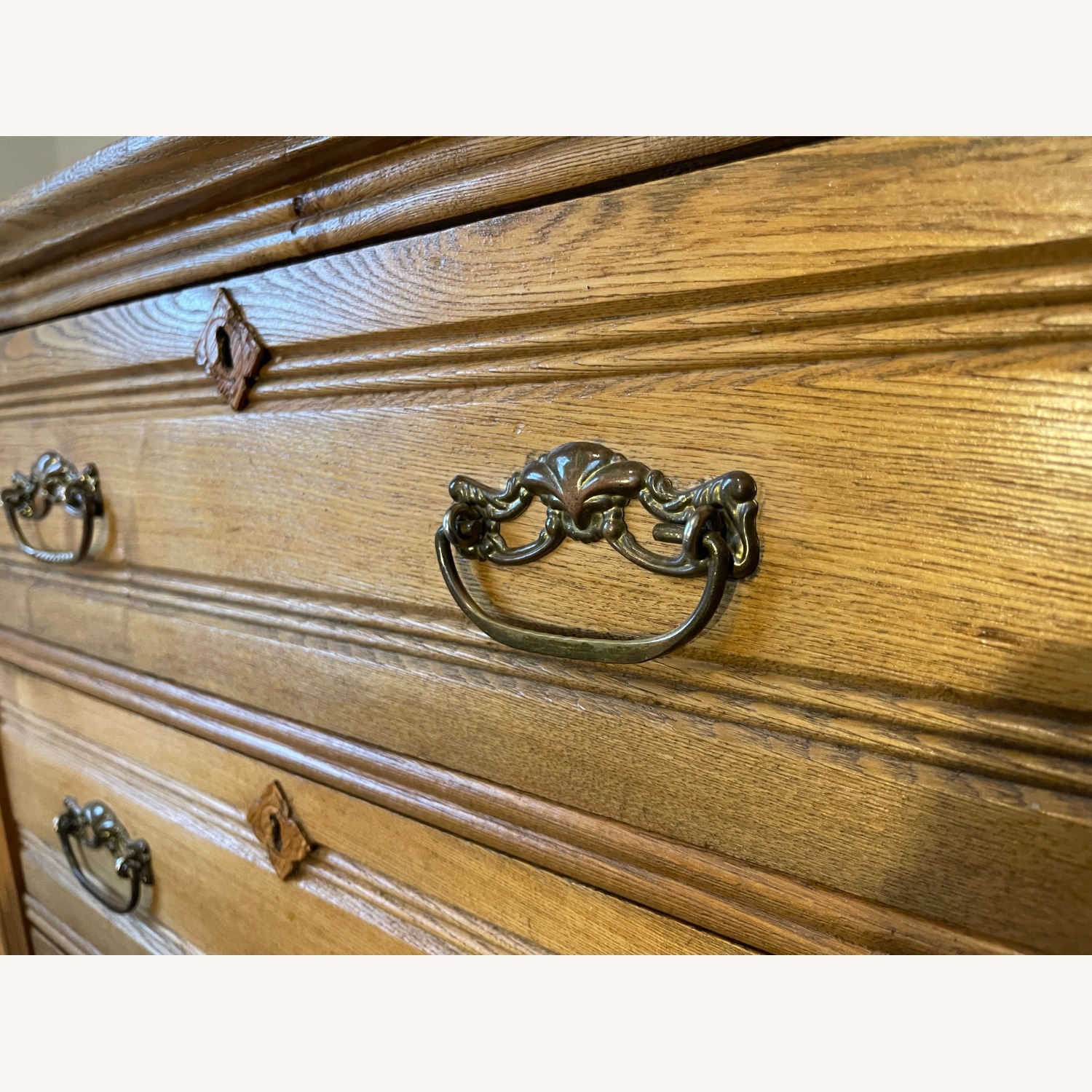 Vintage 3-Drawer Dresser - image-5