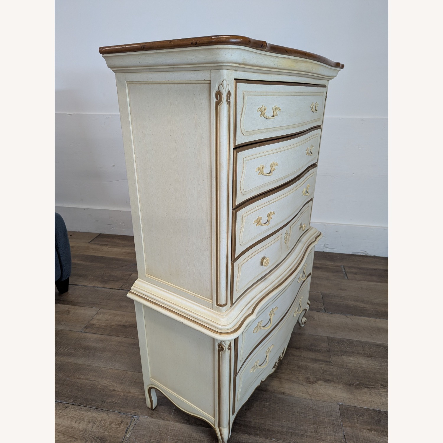 Drexel Heritage French Provincial 6-Drawer Highboy - image-4