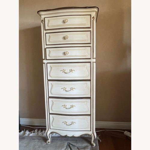Used Drexel Heritage Vintage French Provincial 7-Drawer for sale on AptDeco