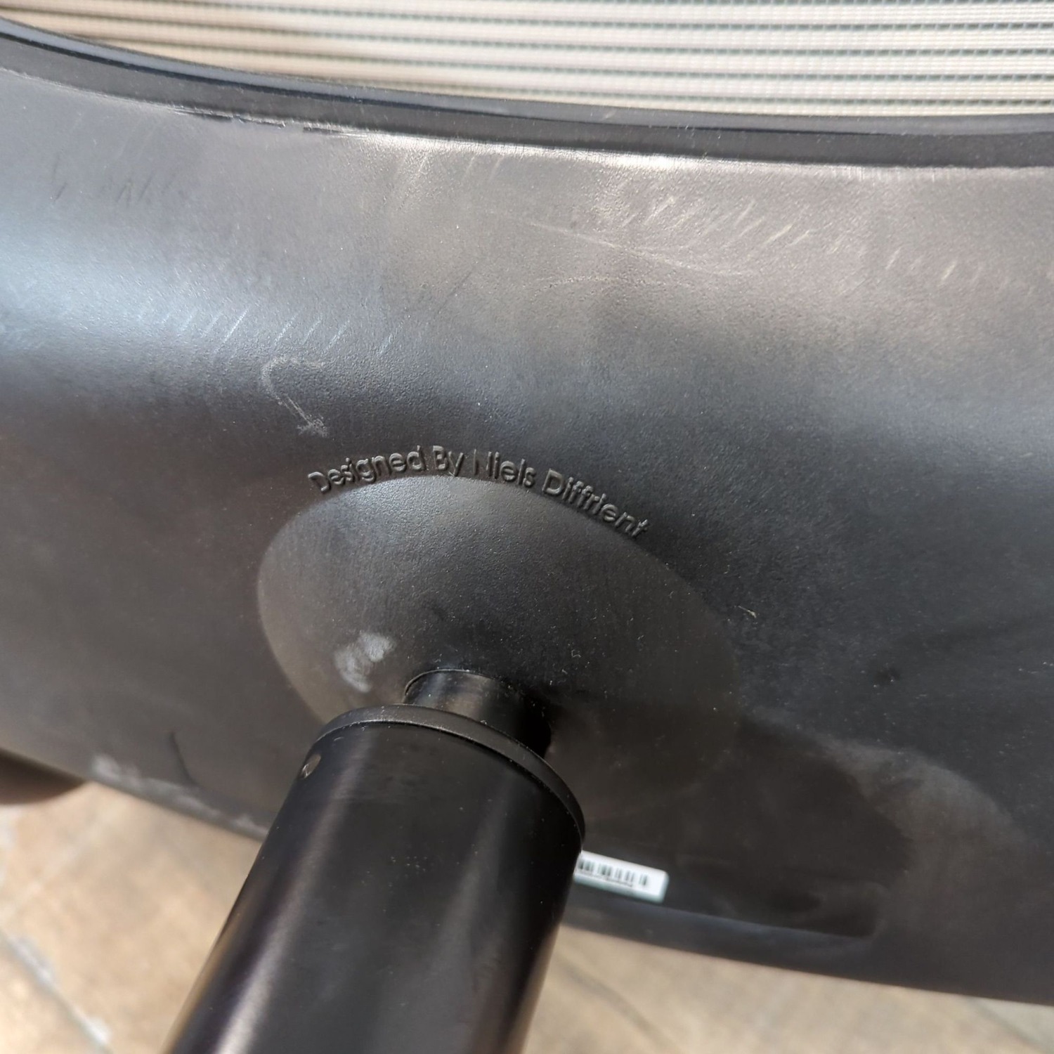 Human scale Different World Task Chair - image-4