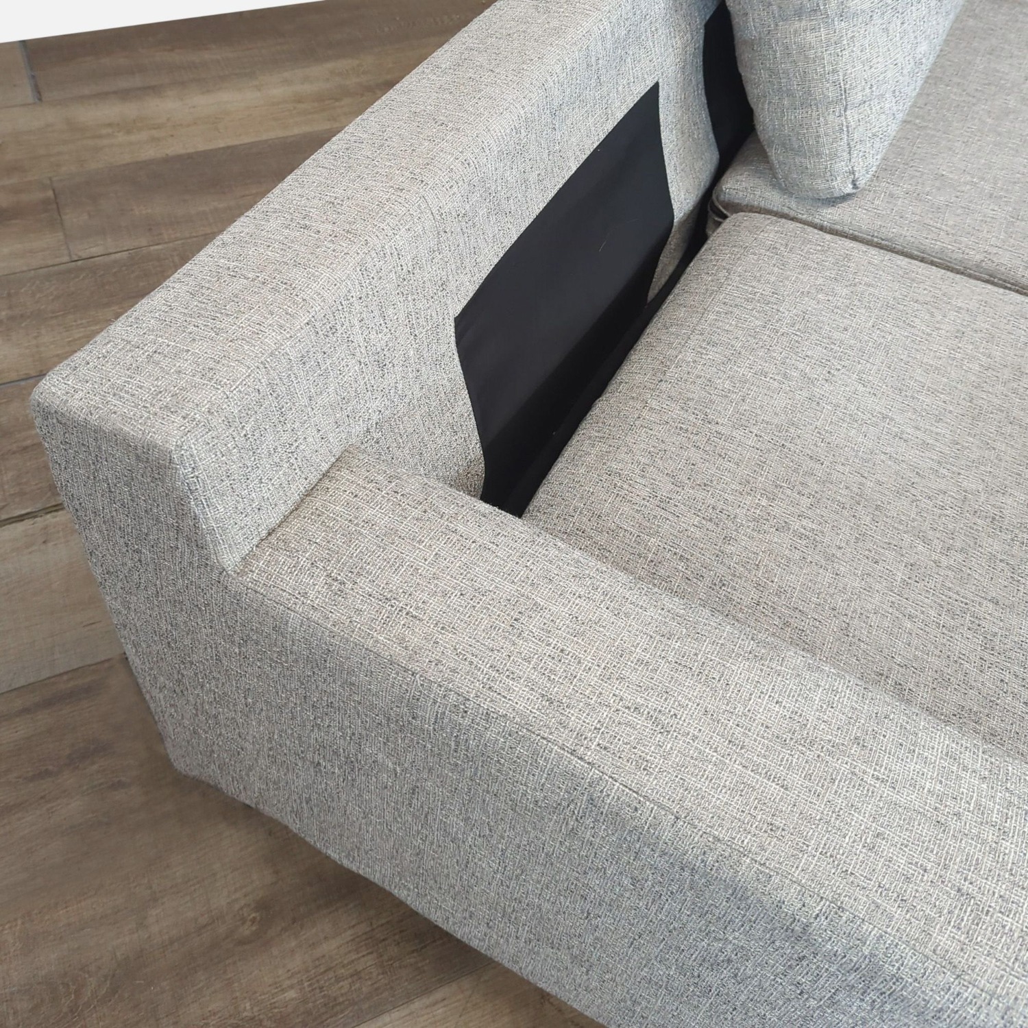 Modern Light Gray Sectional Sofa with Chaise	 - image-4