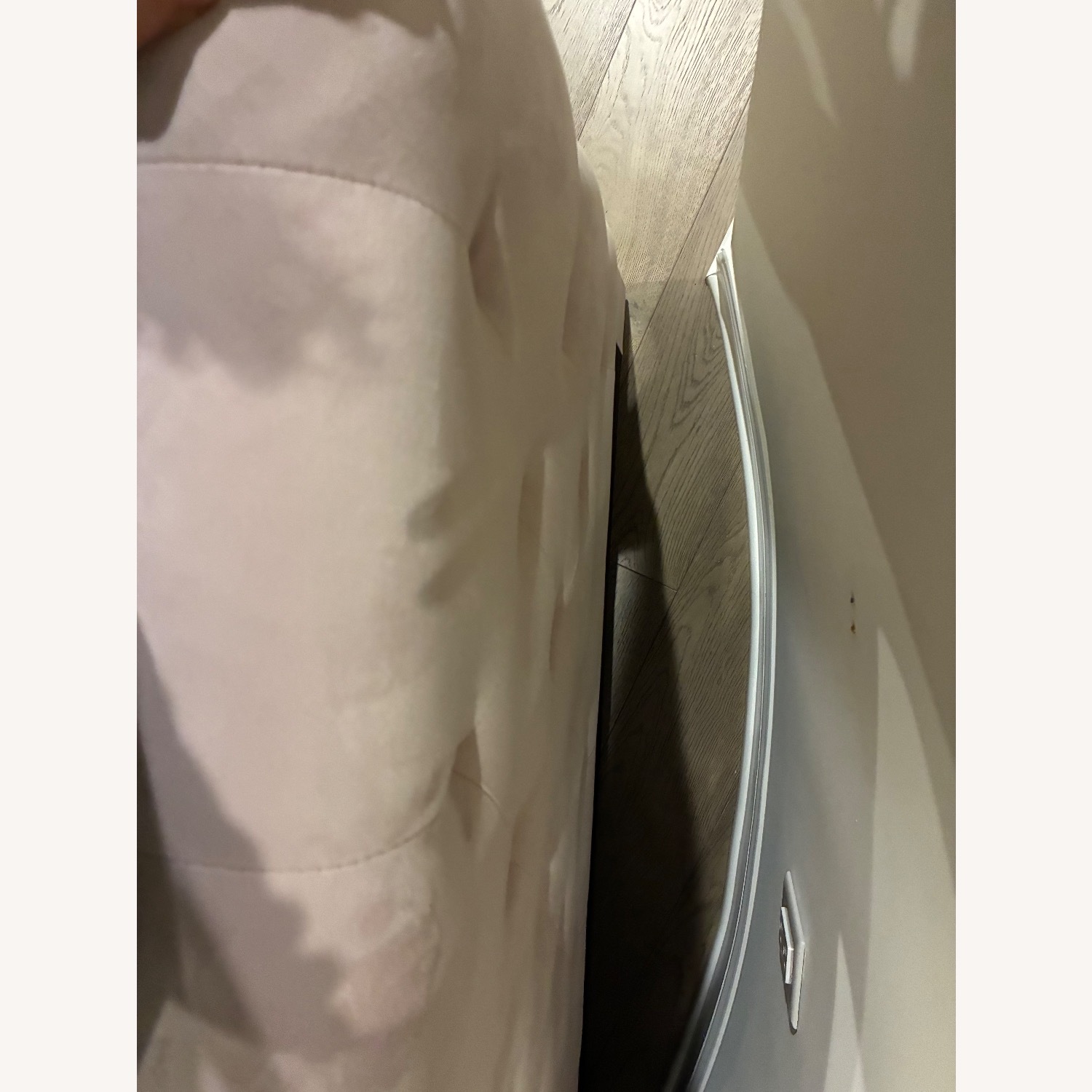 Monarch Hill Pink Velvet Full Bed - image-3