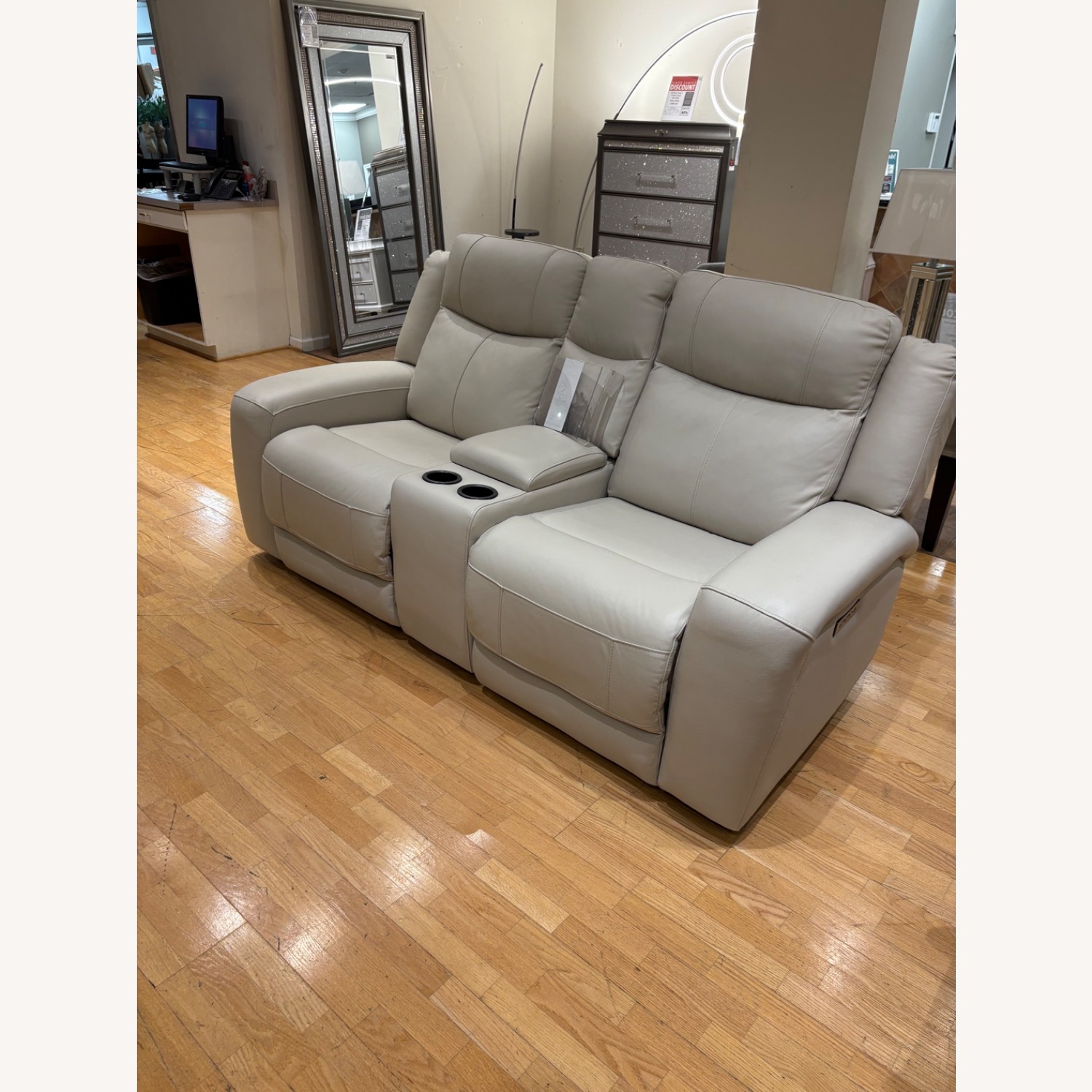 Public storage  - image-1