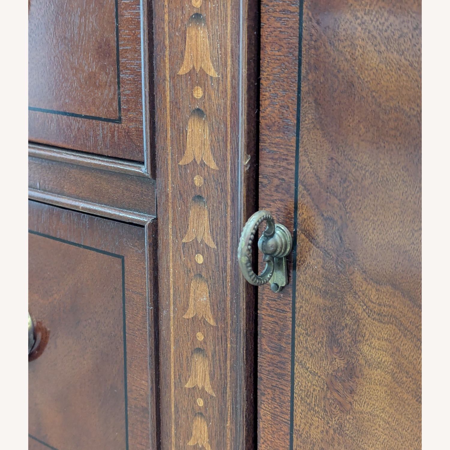 Ethan Allen Hepplewhite Sideboard - image-7