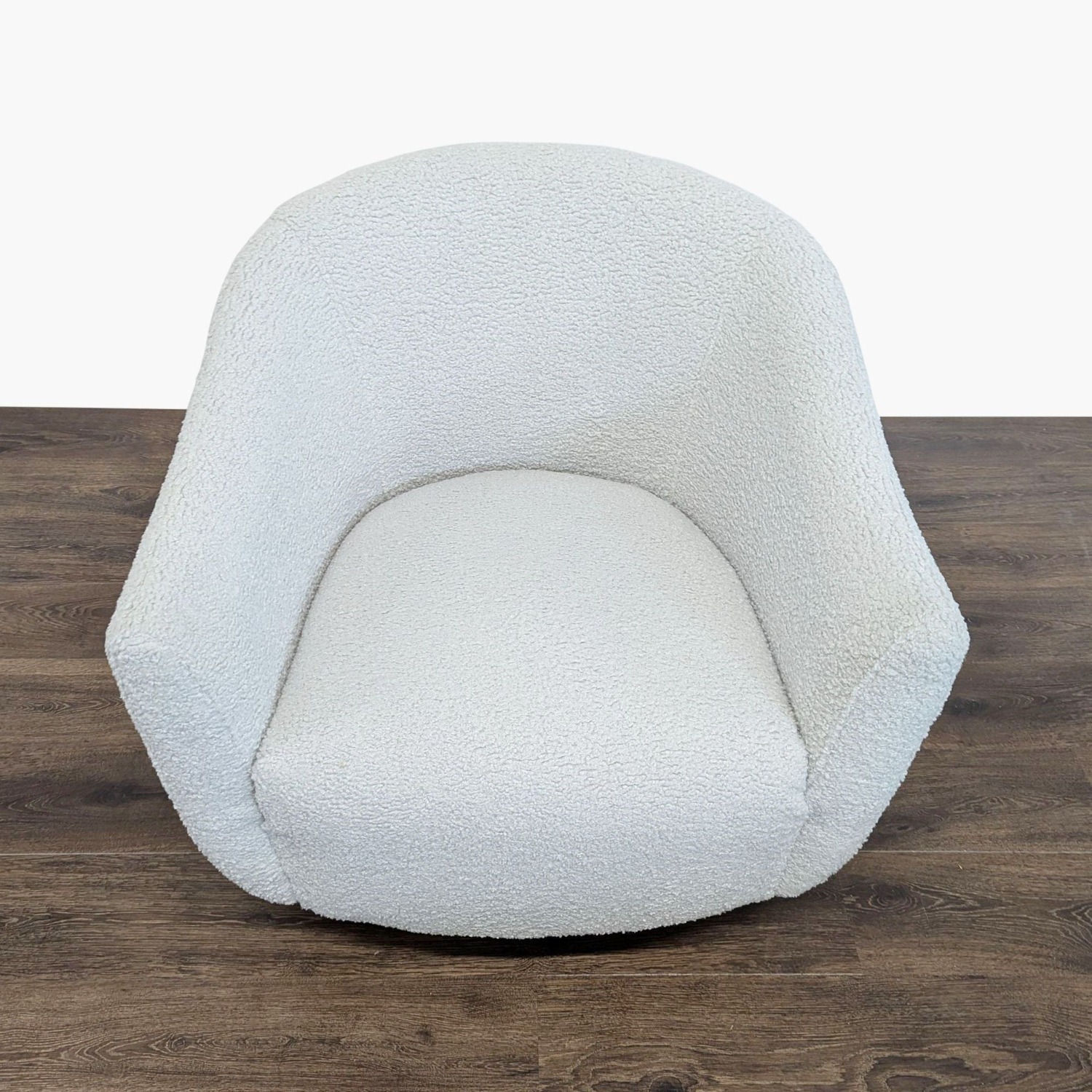 Interlude Home Simone Swivel Chair -Haze Shearling - image-4