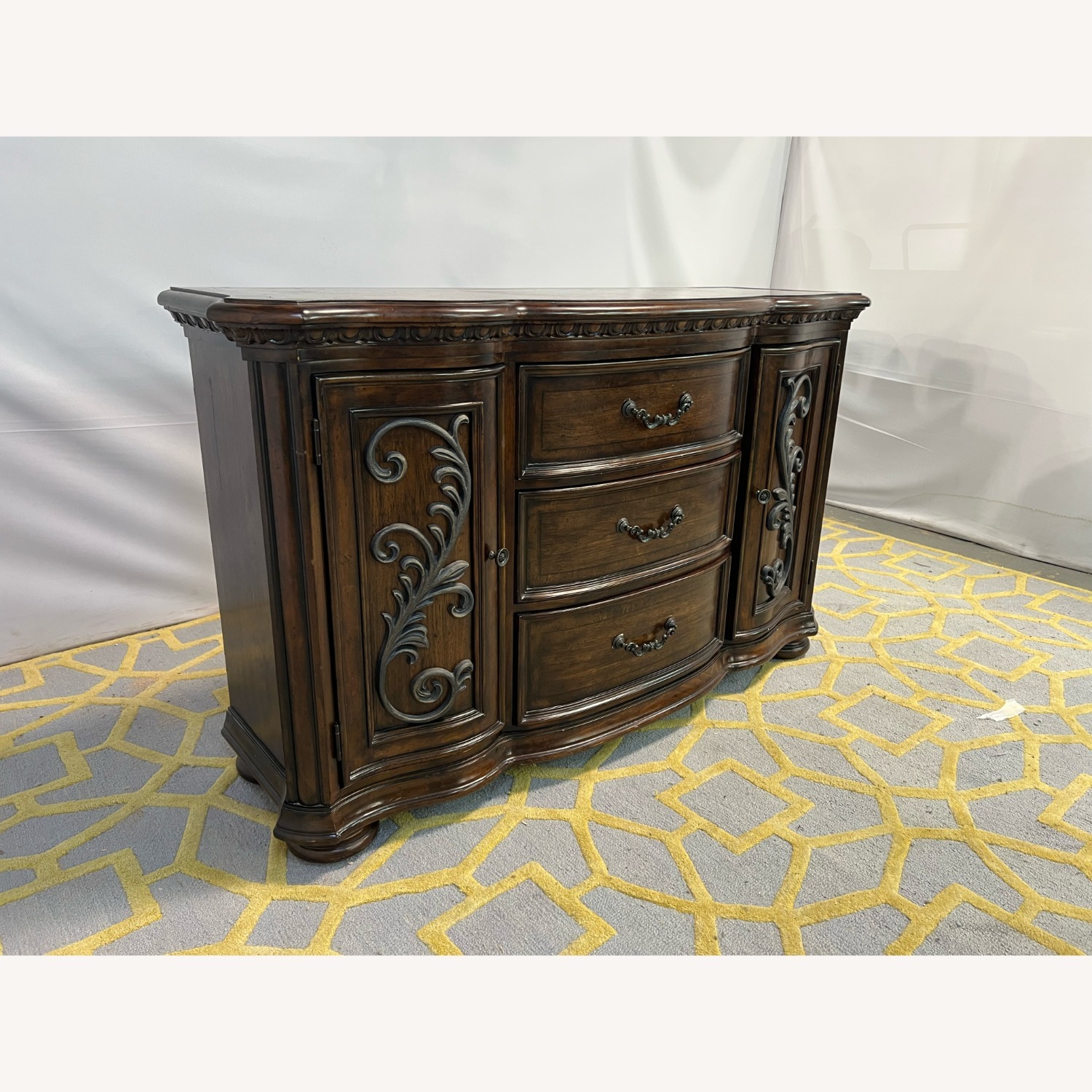 Steve Silver Royale Buffet - image-3