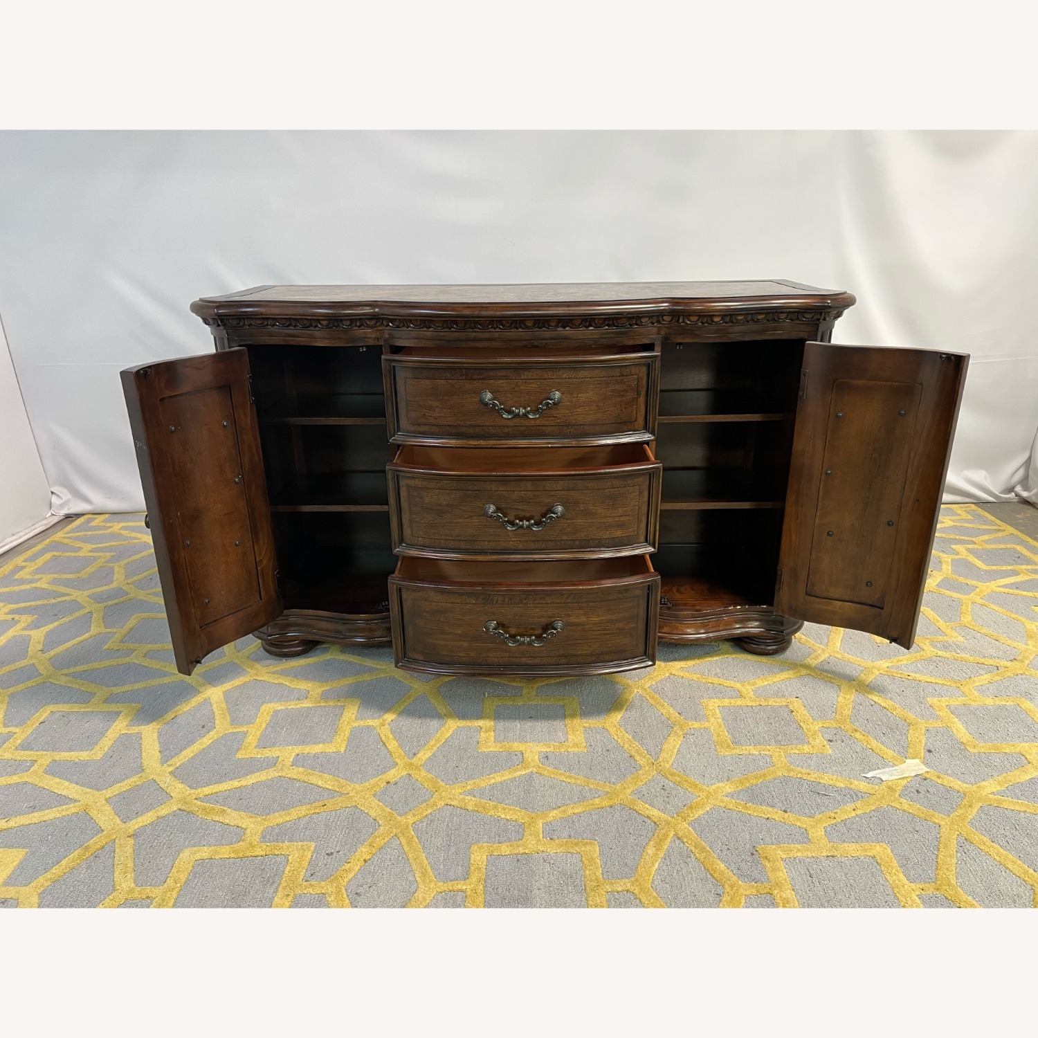 Steve Silver Royale Buffet - image-1