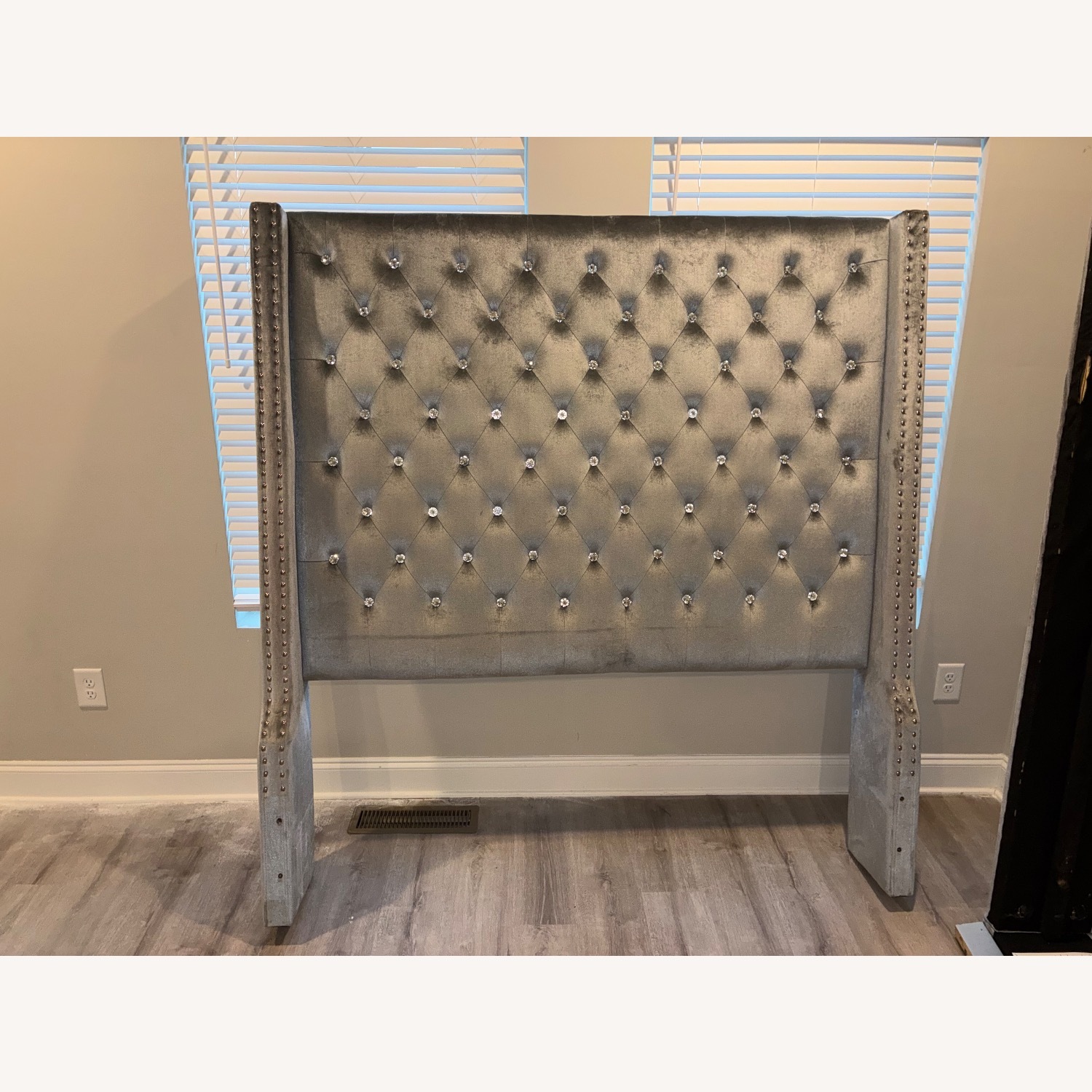 Light Gray Velvet Headboard - image-5