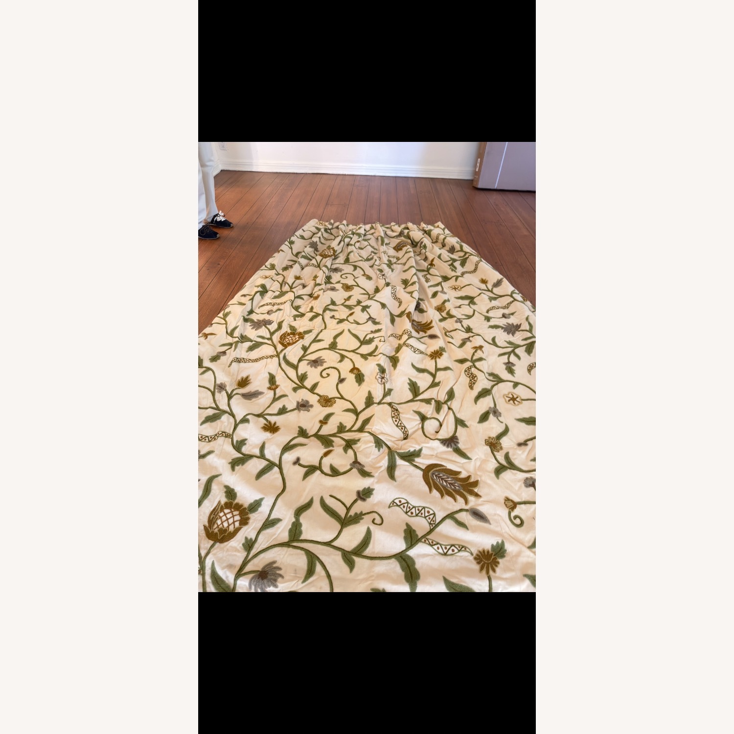 Classic Design Fabric Curtains - image-0