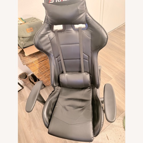 Used Gaming Chair for sale on AptDeco