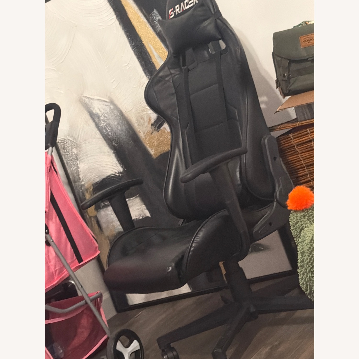 Gaming Chair - image-3