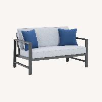 Ashley Furniture Fynnegan Loveseat