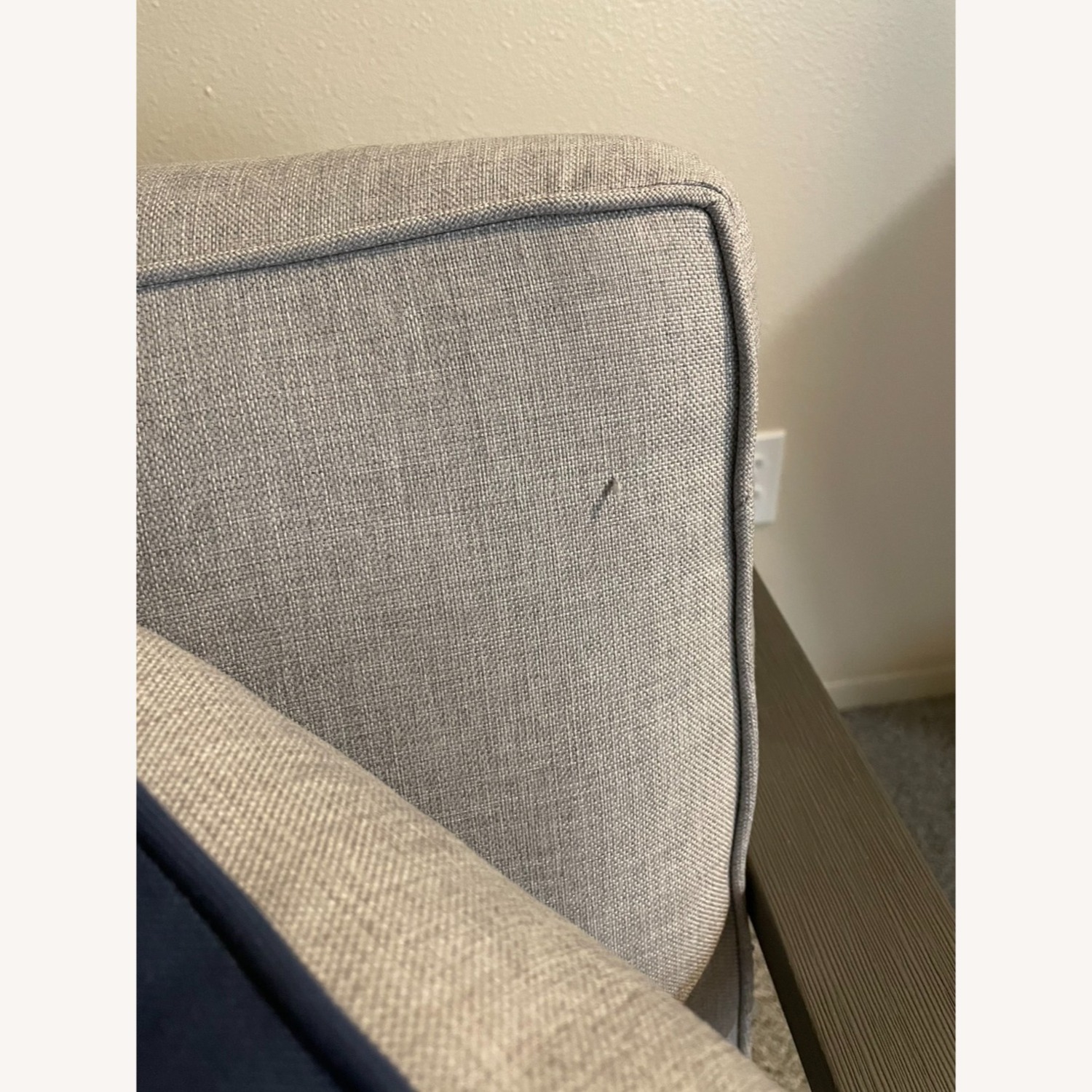 Ashley Furniture Fynnegan Loveseat - image-5