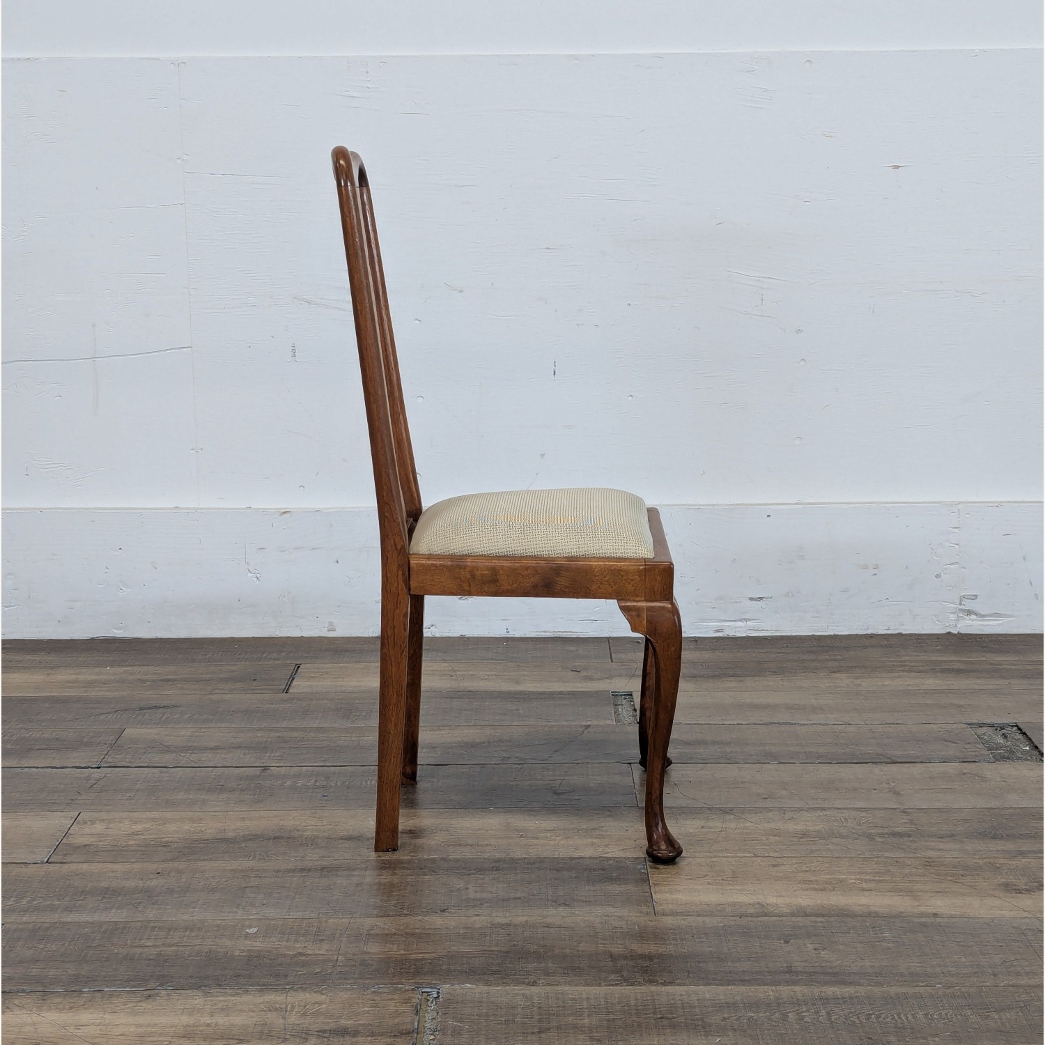 Set of Eight Queen Anne Dining Chairs - image-4