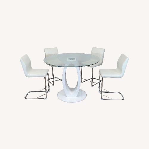 Used Furniture of America Lodia Modern 5 Piece Dining Set for sale on AptDeco