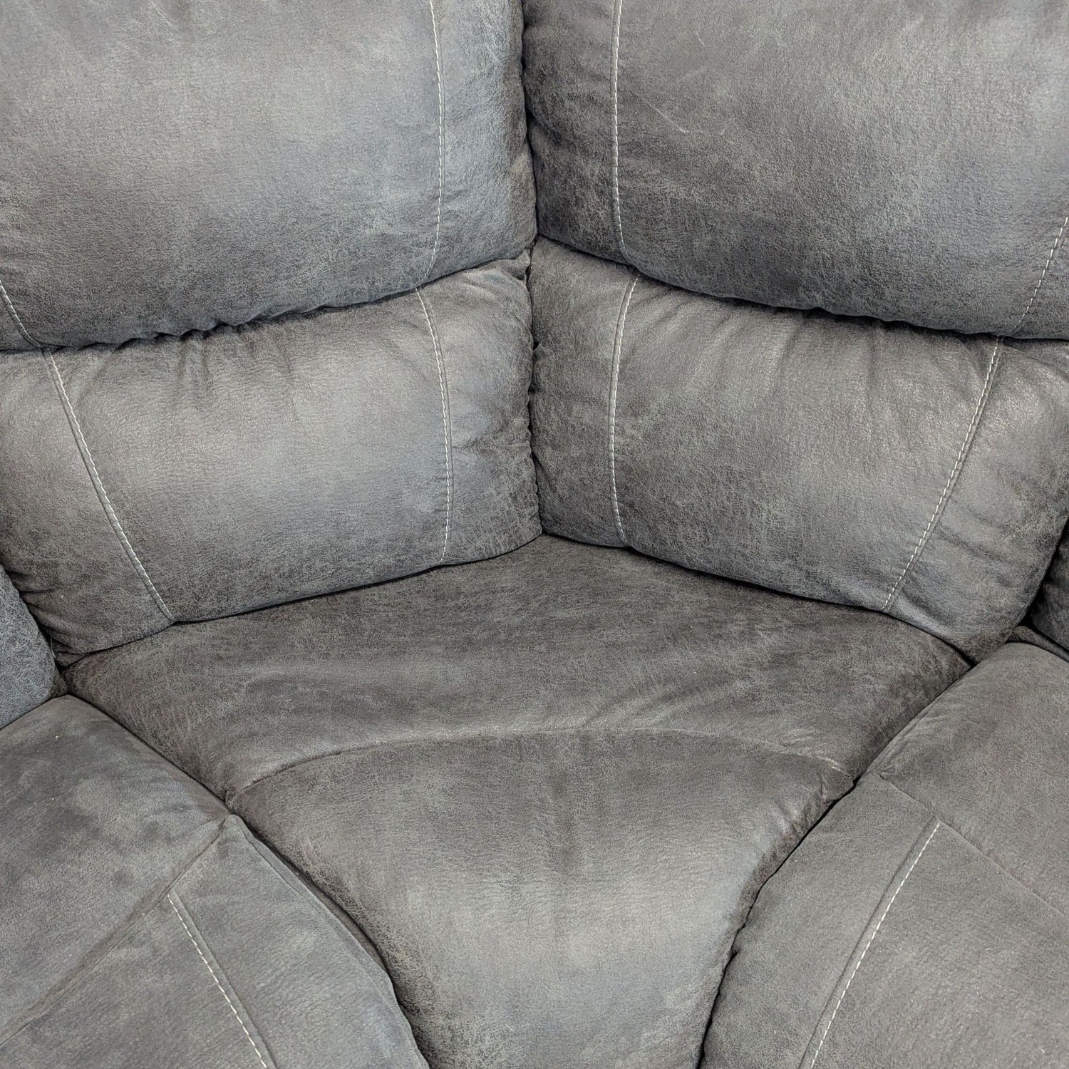 La-Z-Boy Trouper Sectional with Chaise and Storage - image-6